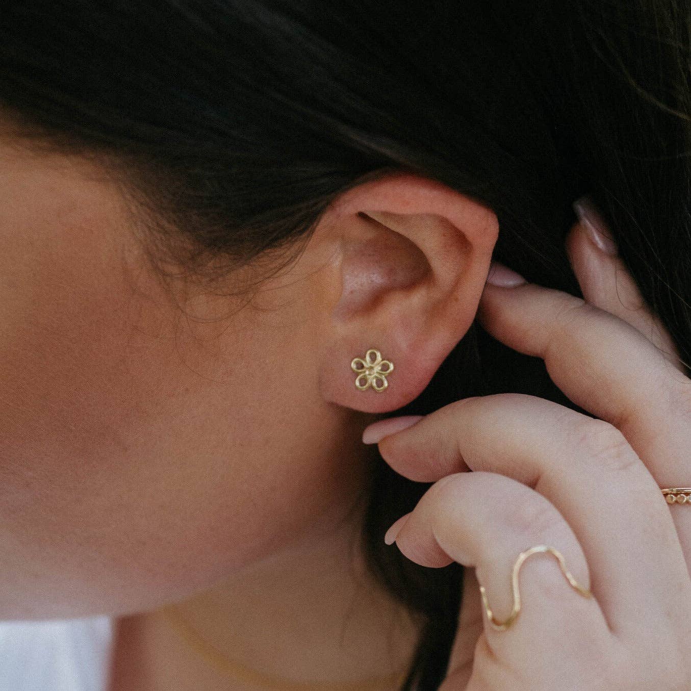 Daisy Studs