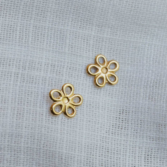 Daisy Studs